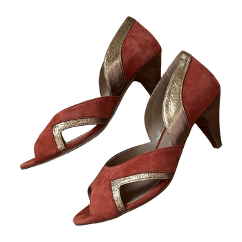 Ameska heels