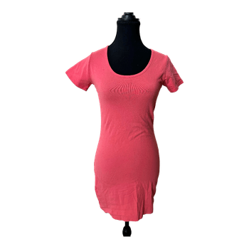 Pinkki lyhythihainen mekko