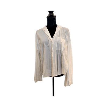 White long-sleeved shirt