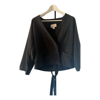 Musta kietaisupusero