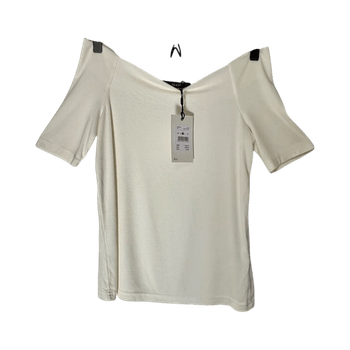 Off-shoulder luonnonvalkoinen paita