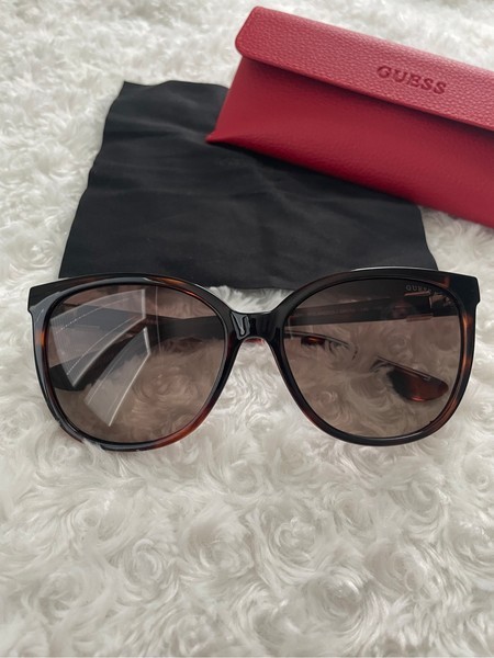 New women’s Guess sunglasses + case