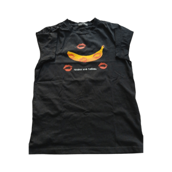 Musta painettu t-paita. Merkki BLACK STAR WEAR. 