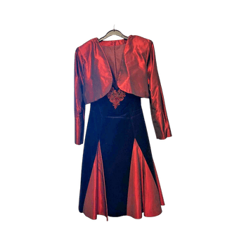 Musta samettimekko, burgundin punaisella koristeilla koko 12