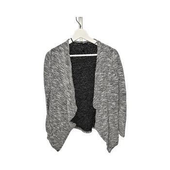 Harsoinen musta-valkoinen neulepaita