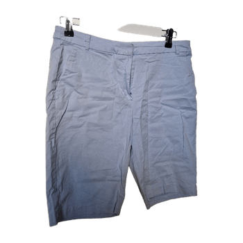 Vaaleansiniset shortsit