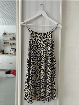 Amisu Leo Printed Dress / Size 34