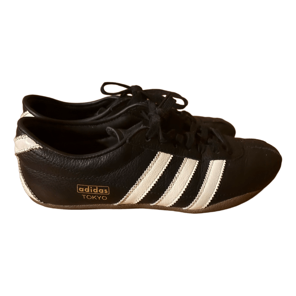 Sorte adidas sneakers