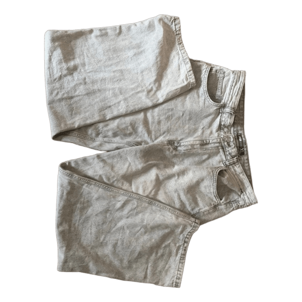 Light wash jeans