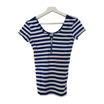 Guess top