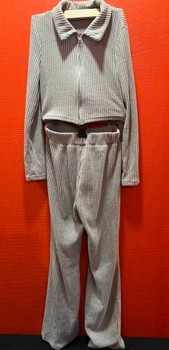 Grey ribbed lounge set