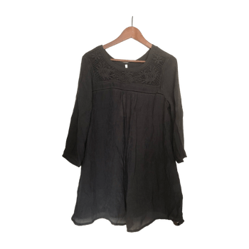 B .young dress