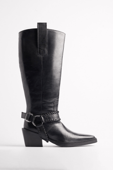 Leather buckle cowboy boots