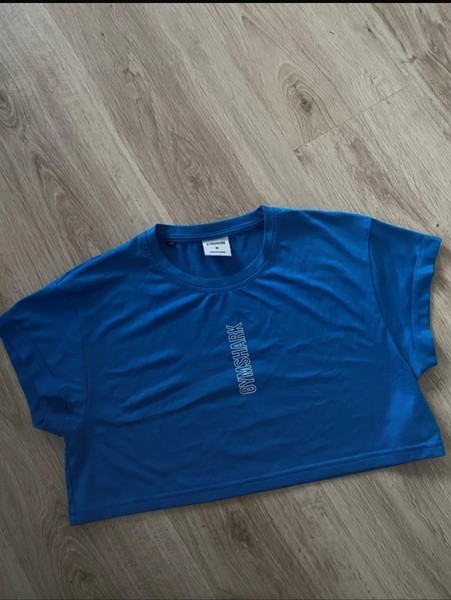Blue Gymshark cropped t-shirt