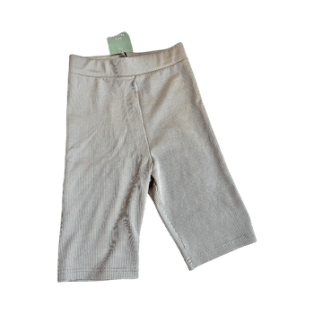 beige ribbikuosilliset shortsit