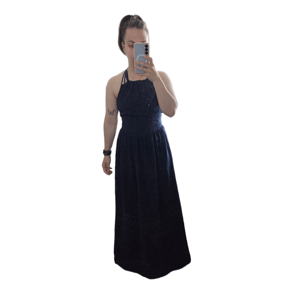 Sininen pitkä mekko