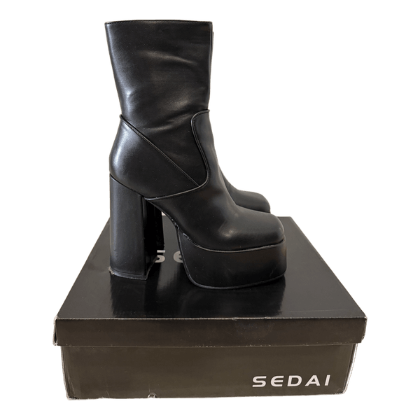 High heeled boots
