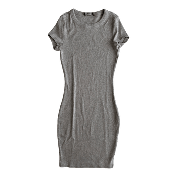 Harmaa ribattu mekko