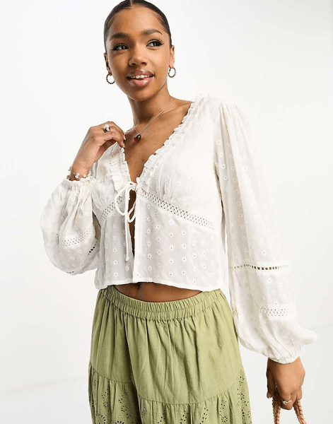 Daisy tie front blouse