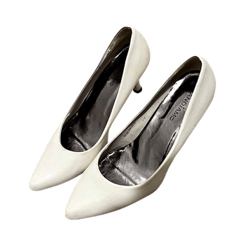 White pointed toe heels, 39