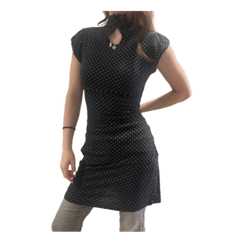 Gina Tricot pilkkumekko