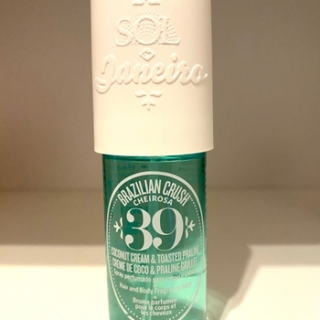 Sol de janeiro beauty product