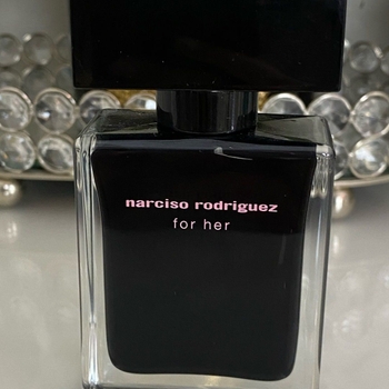 Narciso rodriguez beauty product