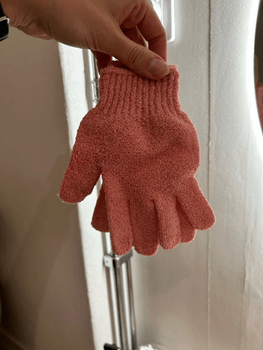 Pink Peeling Gloves