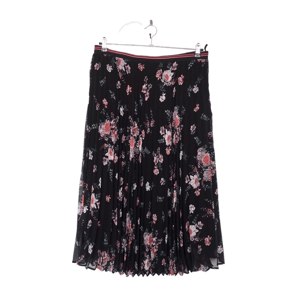 More & more skirt