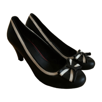 Vox shoes heels