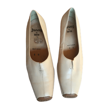 Ara heels