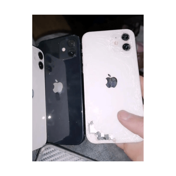 Apple iPhone puhelimia