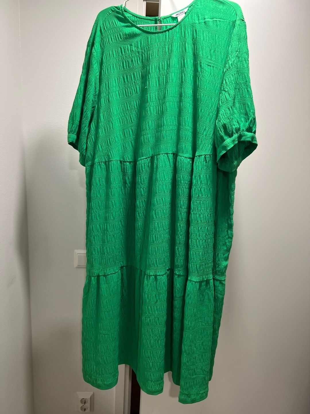 Monki dress