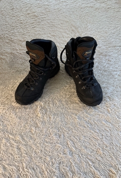 Mustat vaelluskengät, Meindl Ohto Gtx