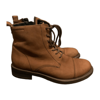 Vagabond boots