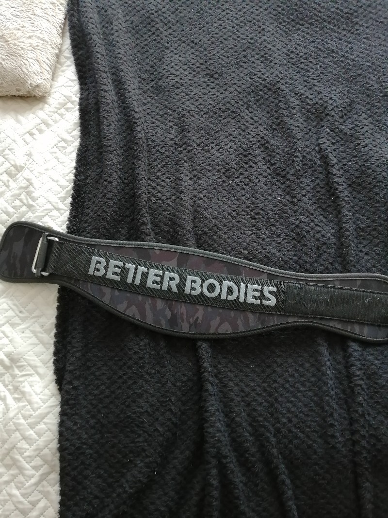 Black fitness weightlifting belt