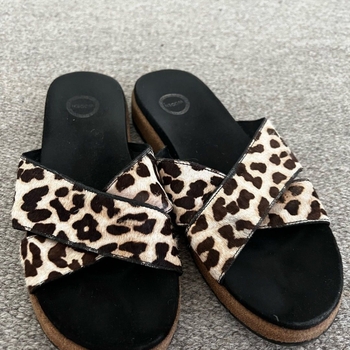 Woden sandals