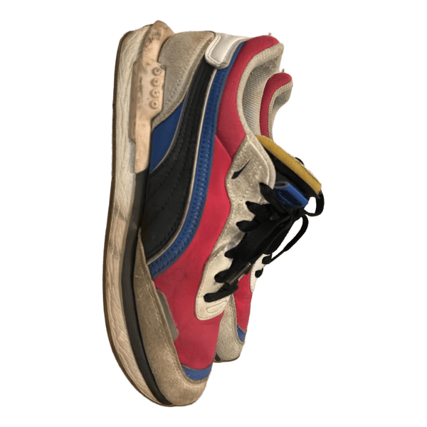 Shoe