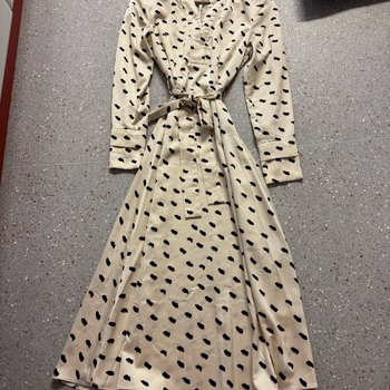 H&M ja Orsay mekko S koossa 