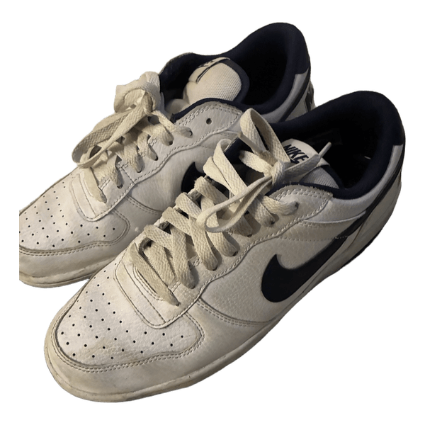 Nike shoes navy and white