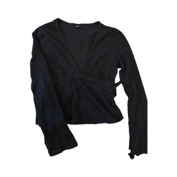 V-kaula-aukollinen kietaisupaita