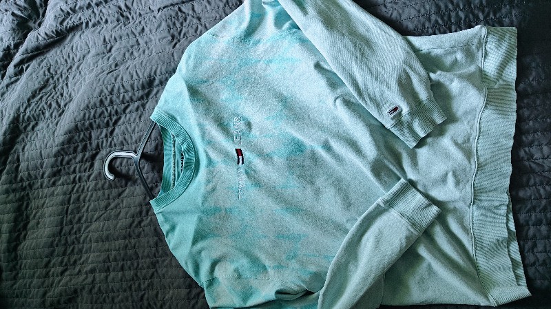 Tommy Hilfiger paits