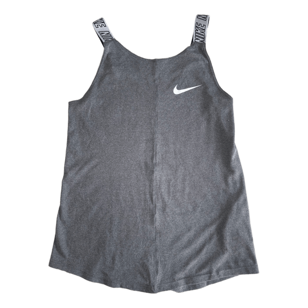 Nike maika