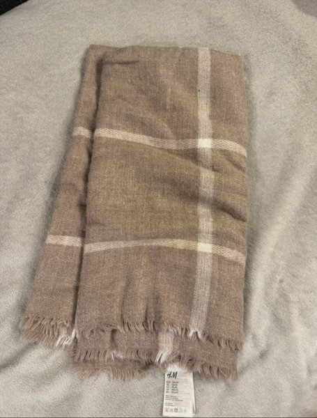 h&m ruuduline sall