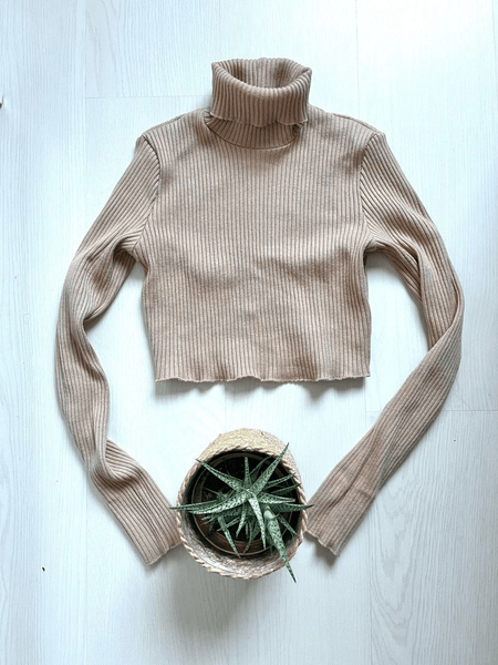 Bershka beige polo crop paita
