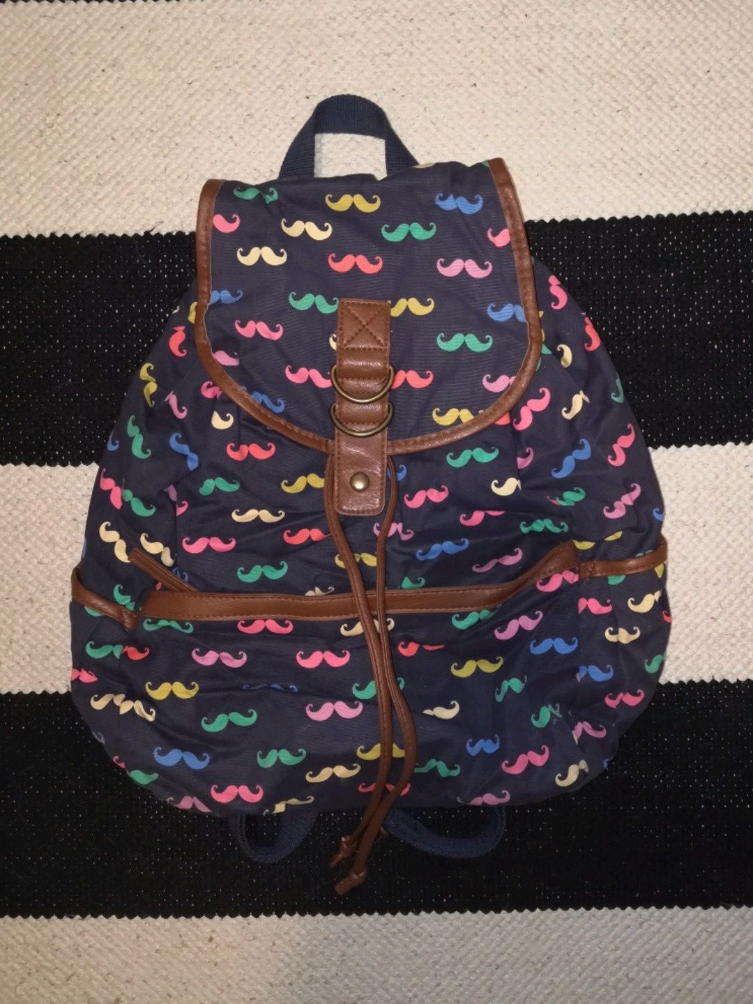 Accessorize reppu