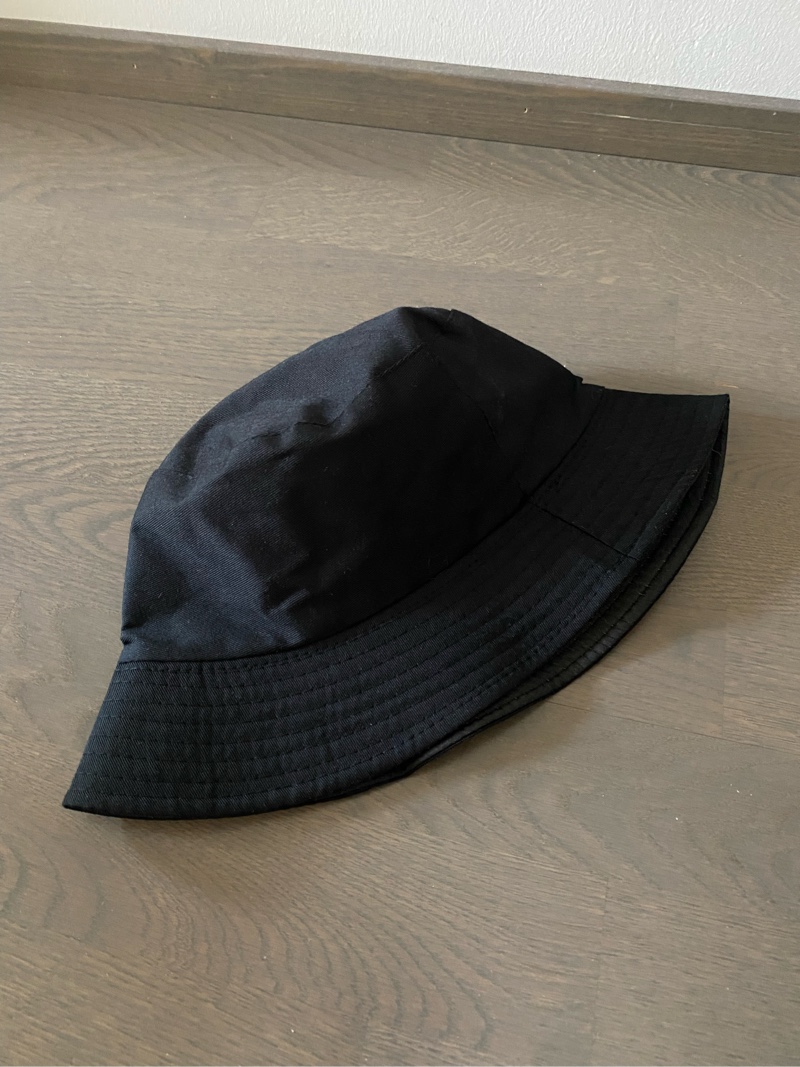 Bucket hat