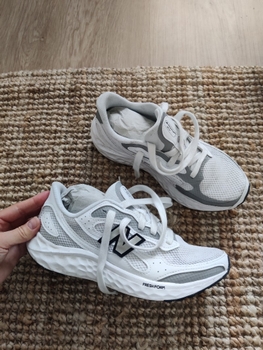 New Balalance Women's Fresh Foam Arishi V4