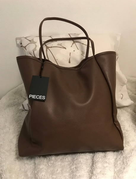 New Pieces Klara brown shopping bag