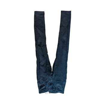 Mustat skinny-farkut